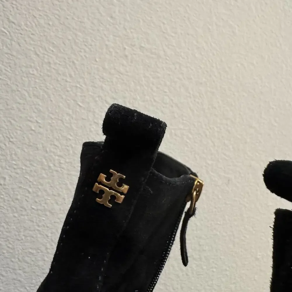 Tory Burch Logo 85mm Lug Sole Wedge Bootie Black Suede R$428 Size 10